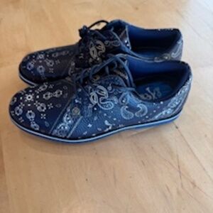G/Fore Gallivanter Golf shoes in Twilight Navy Bandana